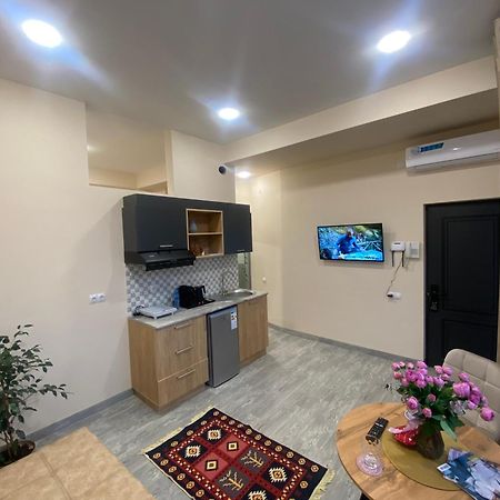 Sofia Suite Hotel 예레반 외부 사진
