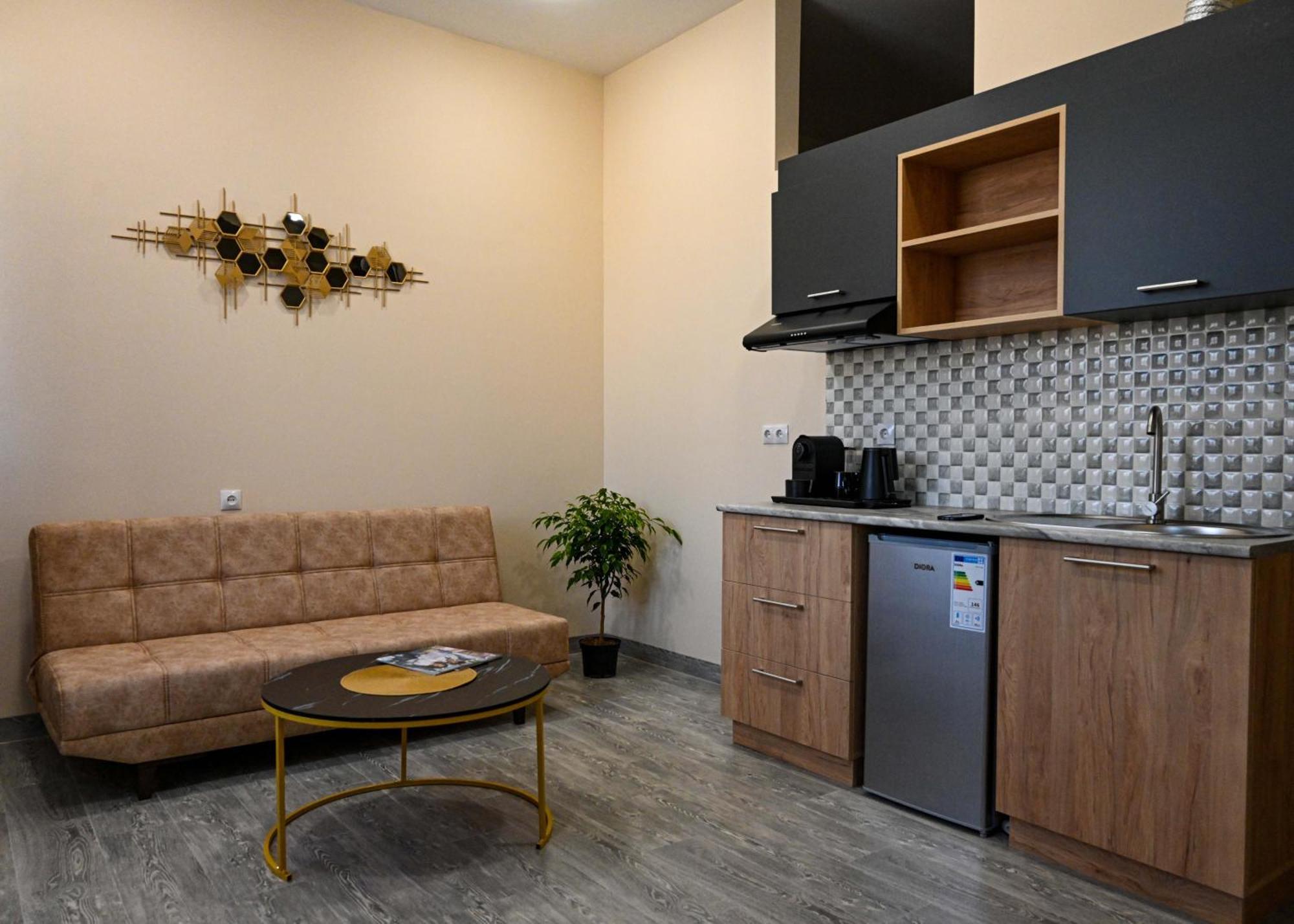 Sofia Suite Hotel 예레반 외부 사진